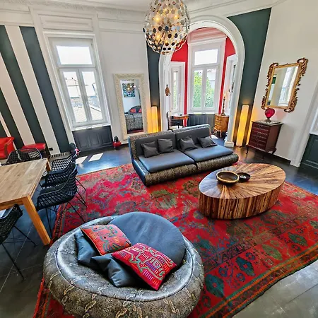 Luxury Model * Βουδαπέστη