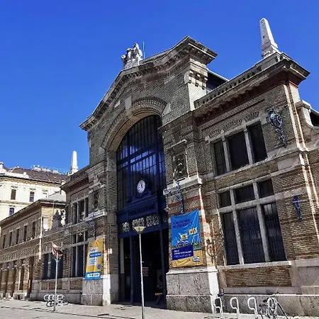 Luxury Model 公寓 *